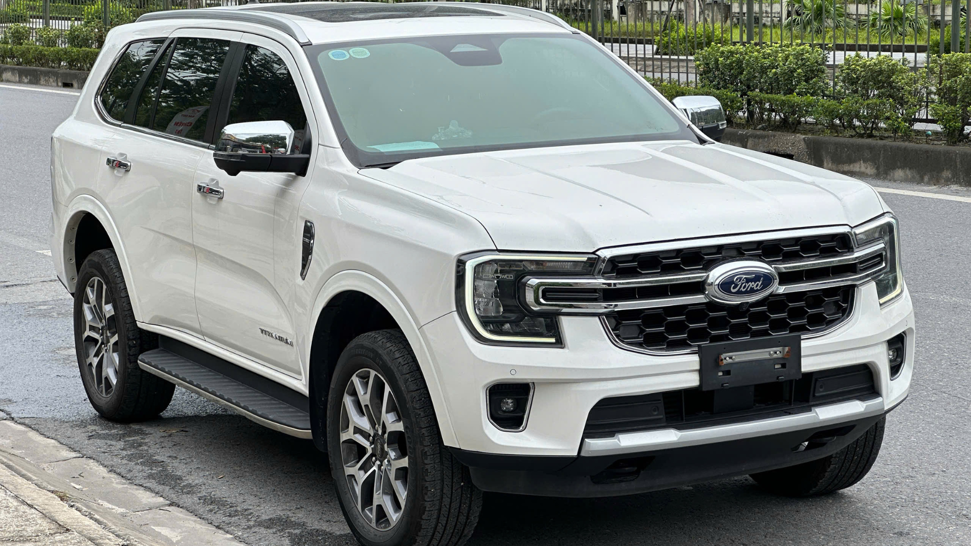 Ford Everest Titanium 4x2AT 2023