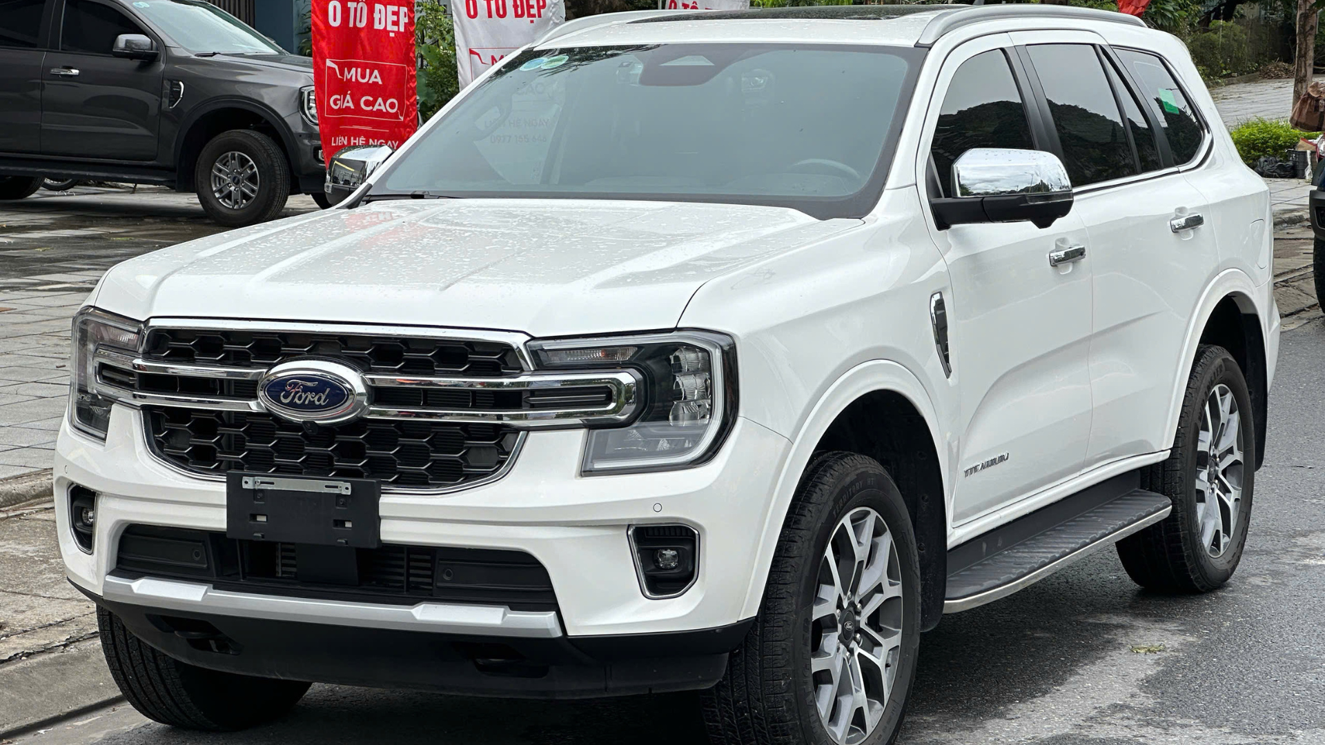 Ford Everest Titanium 4x2AT 2024