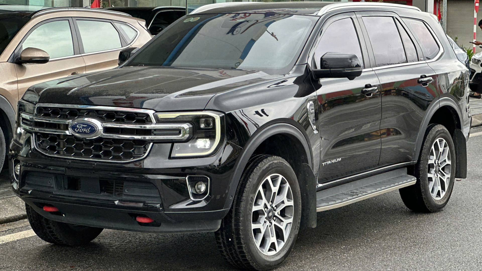 Ford Everets 2.0 Bitubor 4x4 sản xuất 2022 model 2023