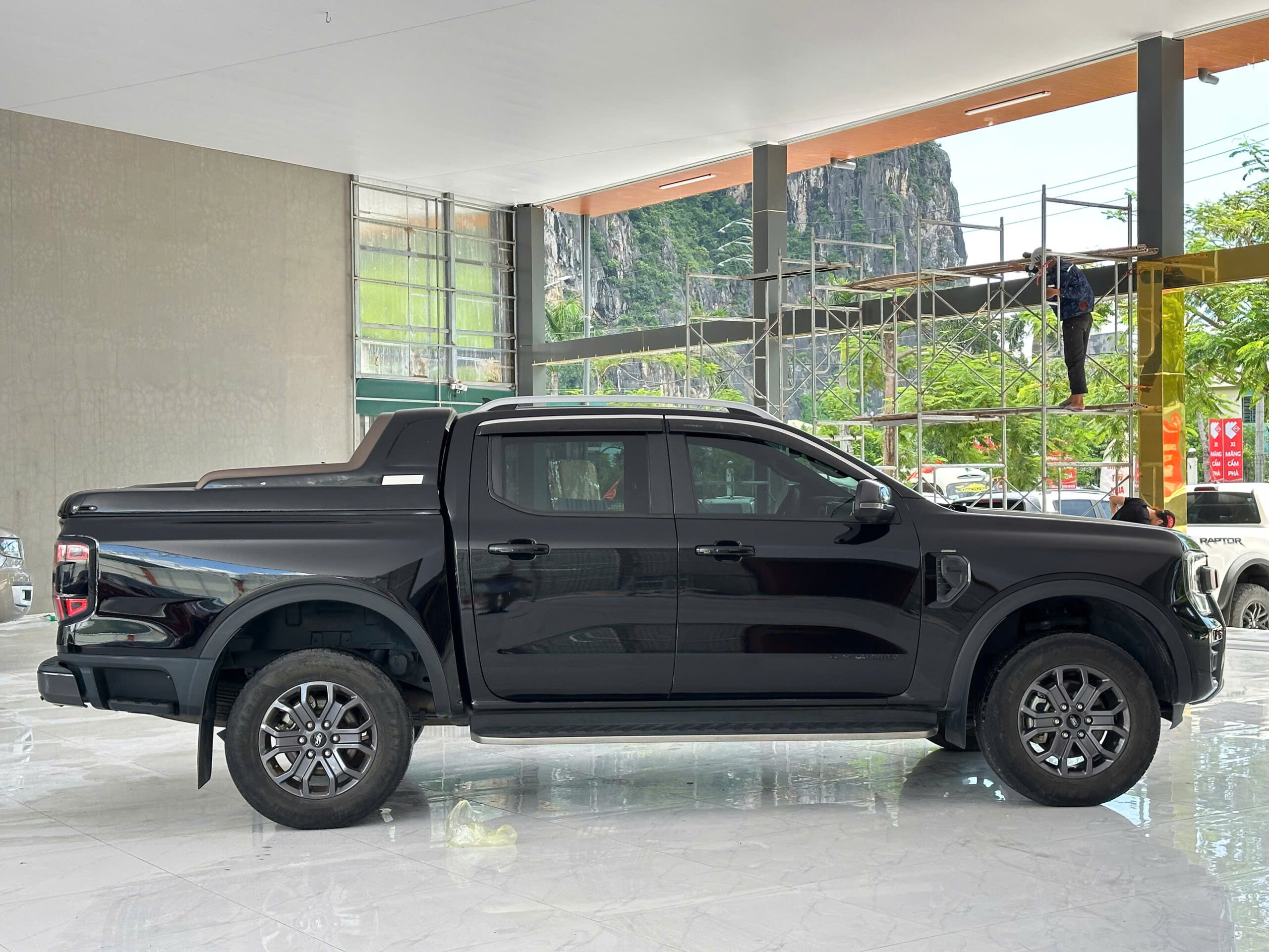 FORD RANGER WILDTRAK 2.0L BITURBO 4X4AT 2023 - Ảnh 7