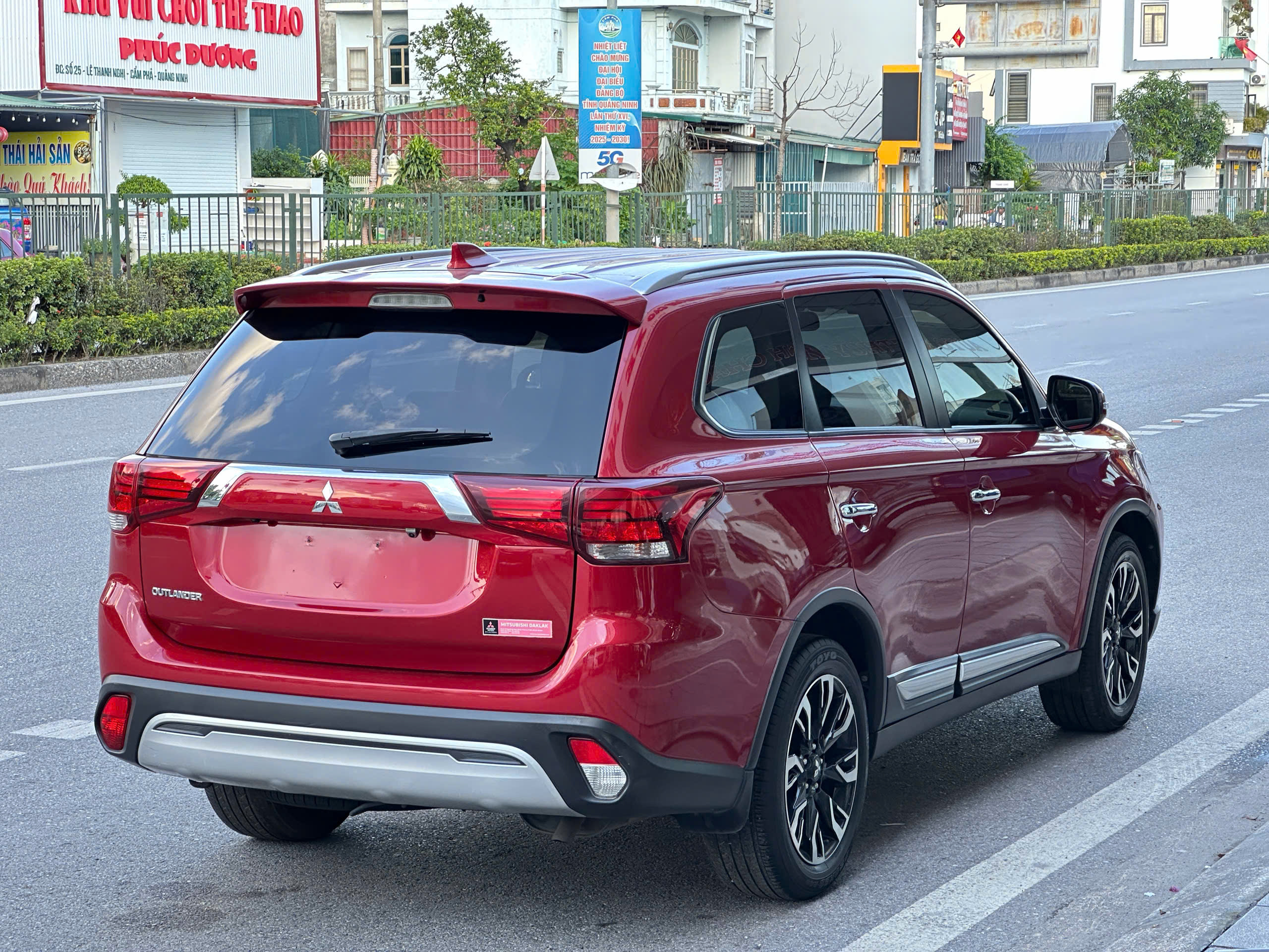 MITSUBISHI OUTLANDER 2.0 CVT 2021 - Ảnh 4
