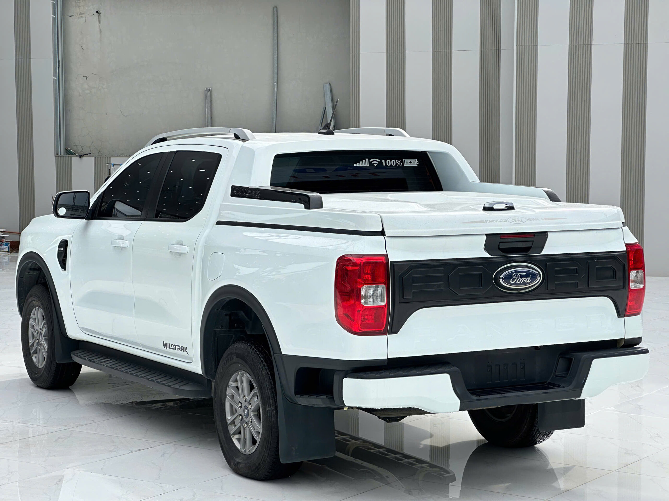 FORD RANGER XLS 4X2AT 2023 - Ảnh 8